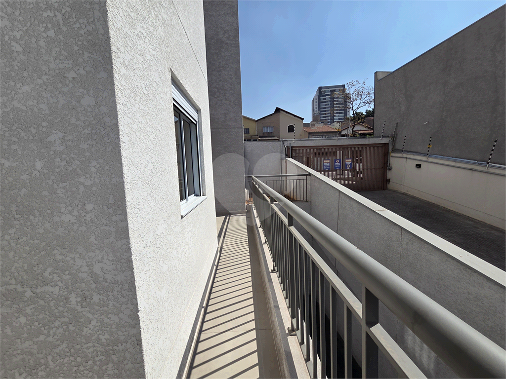 APARTAMENTO TÉRREO COM QUINTAL NA AVENIDA IMIRIM