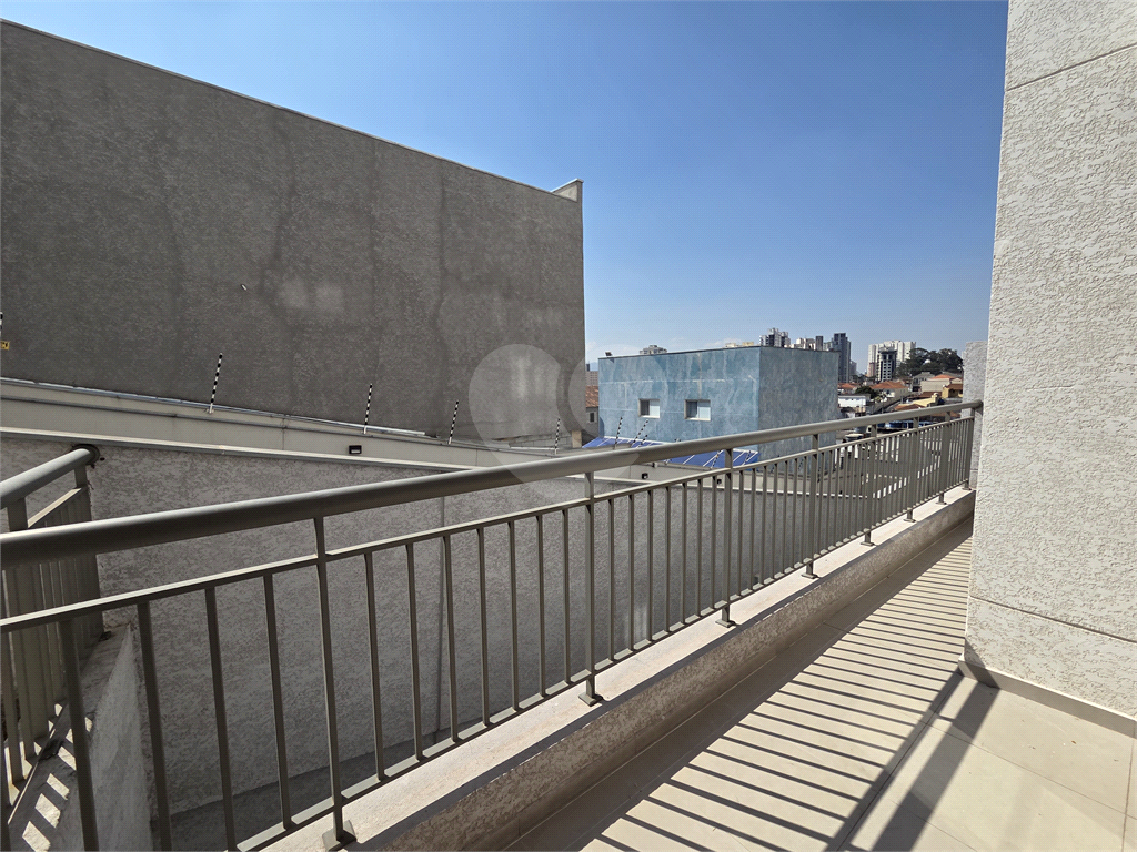 APARTAMENTO TÉRREO COM QUINTAL NA AVENIDA IMIRIM
