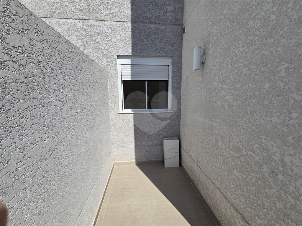 APARTAMENTO TÉRREO COM QUINTAL NA AVENIDA IMIRIM