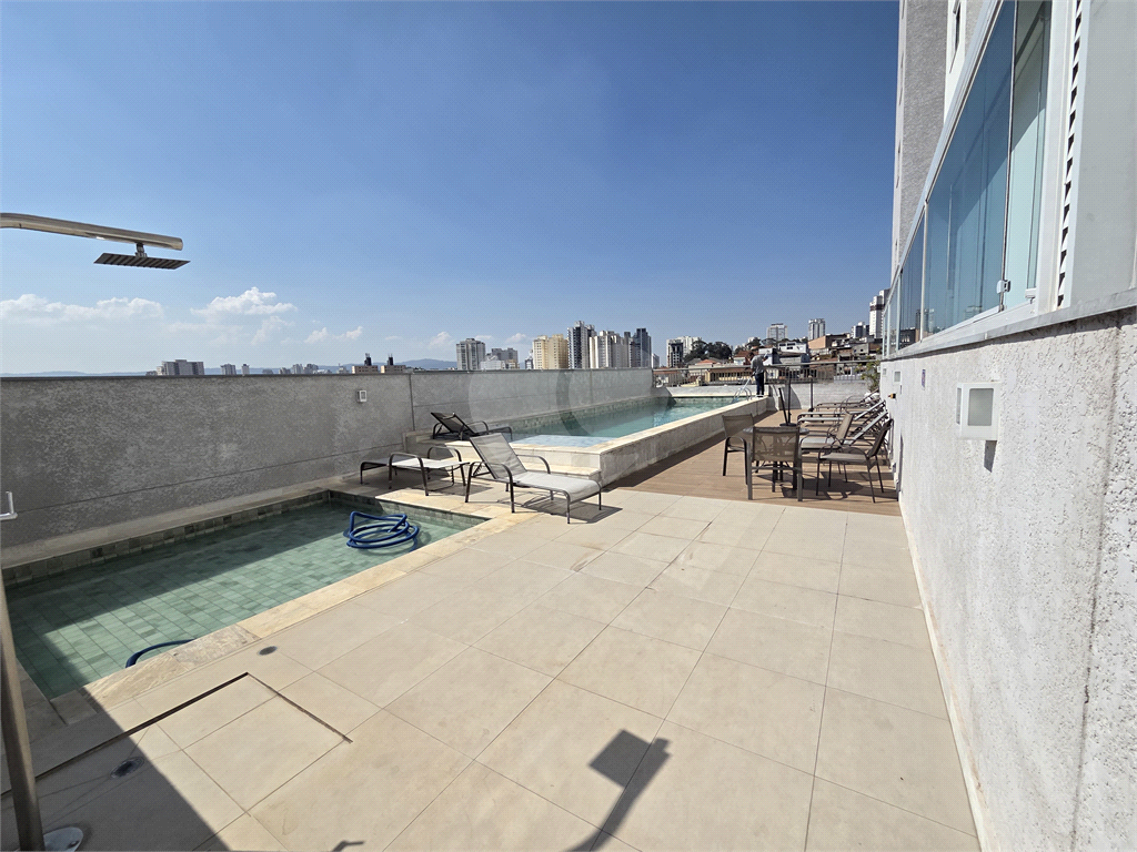 APARTAMENTO TÉRREO COM QUINTAL NA AVENIDA IMIRIM