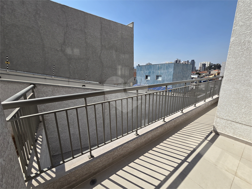 APARTAMENTO TÉRREO COM QUINTAL NA AVENIDA IMIRIM