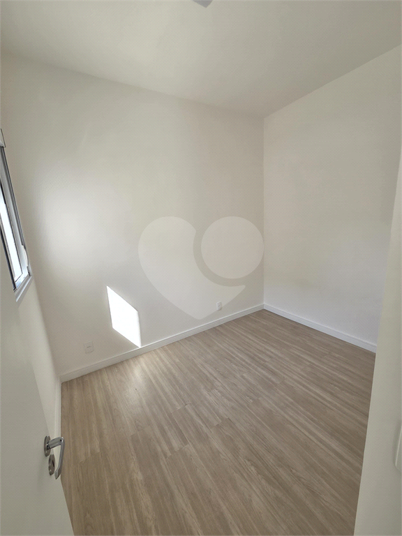 APARTAMENTO TÉRREO COM QUINTAL NA AVENIDA IMIRIM