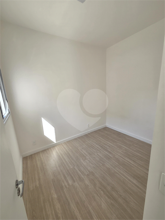 APARTAMENTO TÉRREO COM QUINTAL NA AVENIDA IMIRIM
