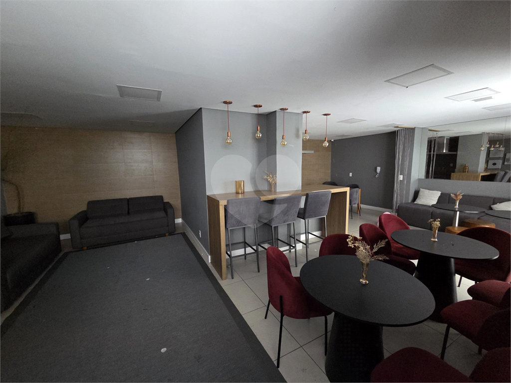 APARTAMENTO TÉRREO COM QUINTAL NA AVENIDA IMIRIM