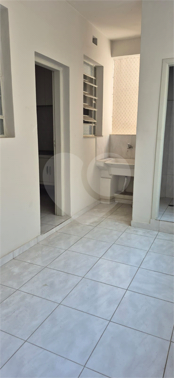 VENDE APARTAMENTO DE 2 DORMITÓRIOS COM VAGA - NA ACLIMAÇÃO