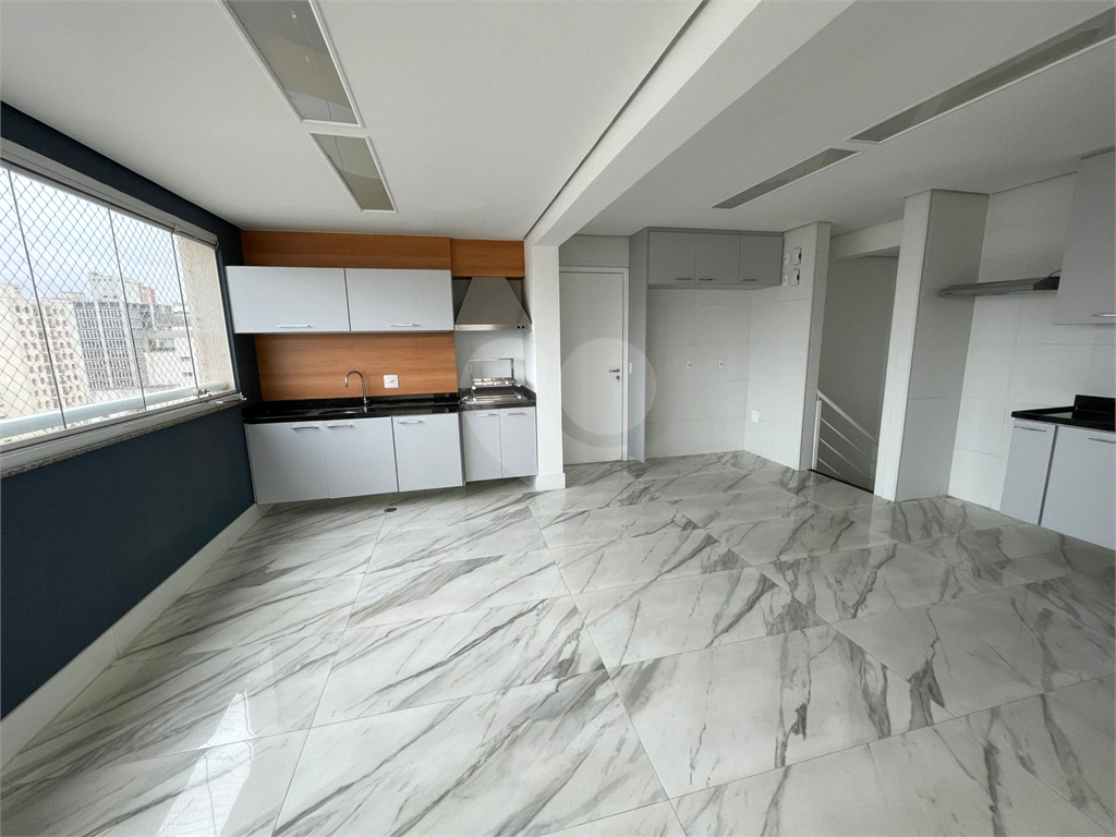 Cobertura com 297 m2, 4 suítes, 5 vagas de garagem em Perdizes! Excelente localização 