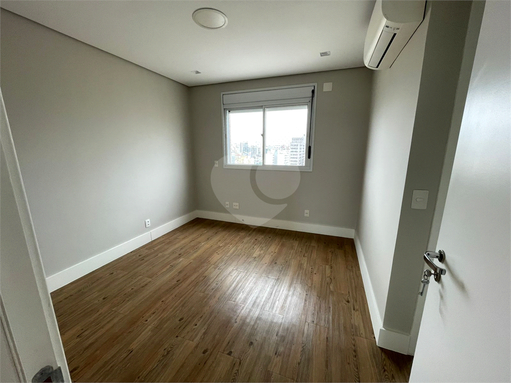 Cobertura com 297 m2, 4 suítes, 5 vagas de garagem em Perdizes! Excelente localização 