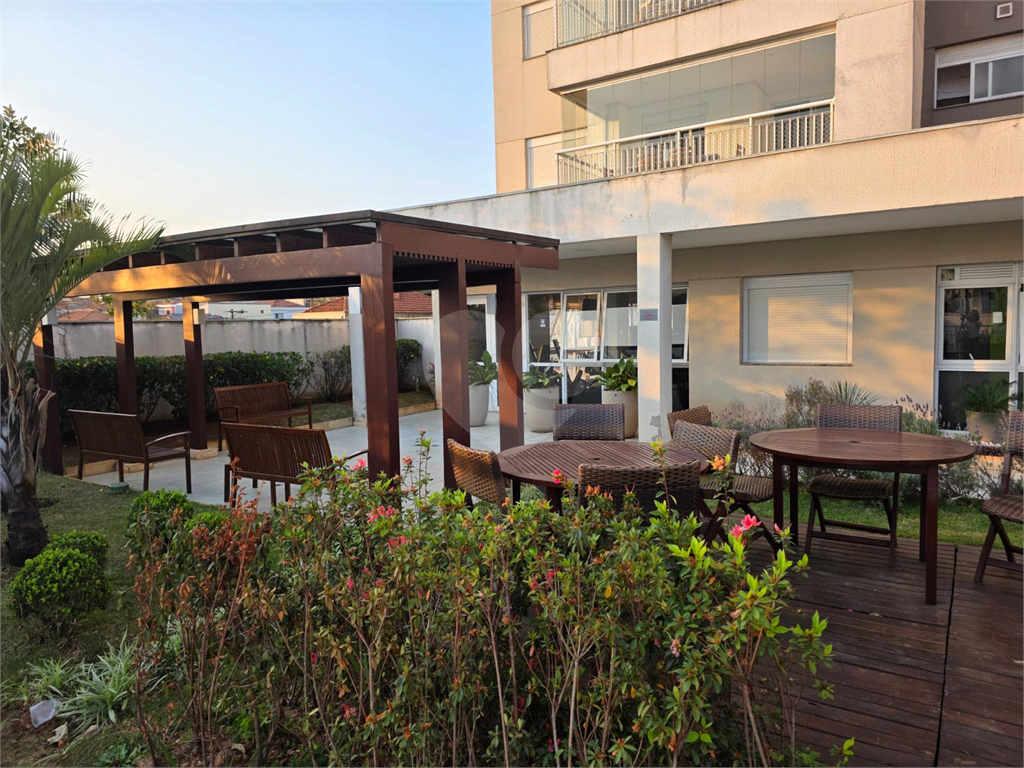 APARTAMENTO em CASA VERDE