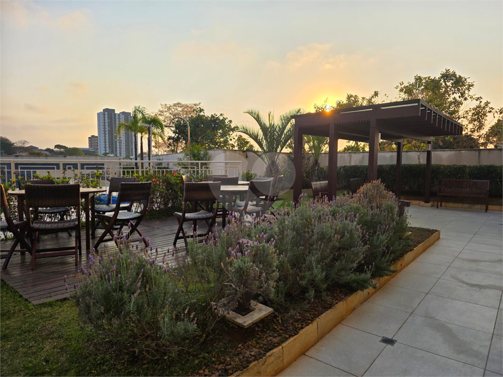 APARTAMENTO em CASA VERDE