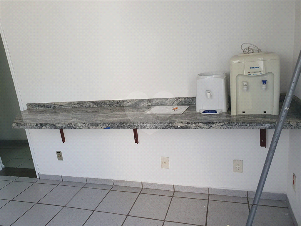 LOCAÇÃO - PRÉDIO COMERCIAL INTEIRO EM BRAGANÇA PAULISTA! Localizado na principal avenida da cidade — 11 vagas - Av. dos Imigrantes, com acesso também pela Rua Boa Vontade, próximo ao Fórum de Bragança Paulista.
Área construída: 350 m²   Terreno: 420 m² 