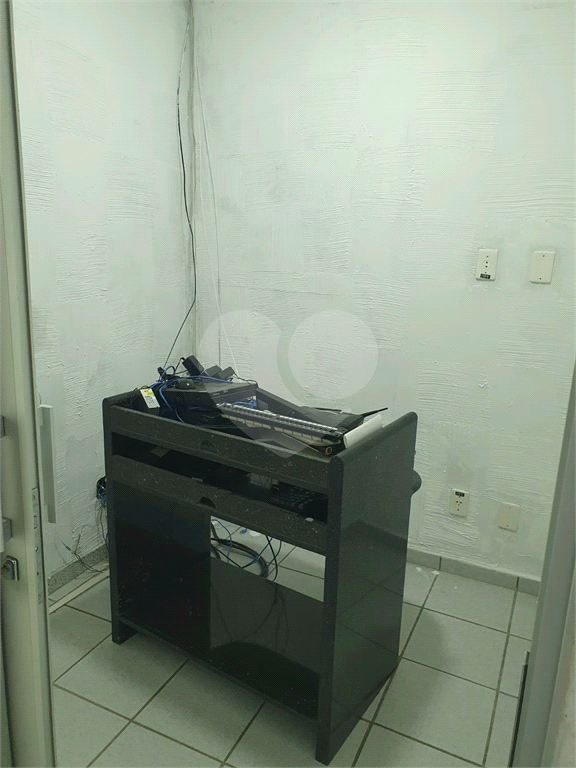 LOCAÇÃO - PRÉDIO COMERCIAL INTEIRO EM BRAGANÇA PAULISTA! Localizado na principal avenida da cidade — 11 vagas - Av. dos Imigrantes, com acesso também pela Rua Boa Vontade, próximo ao Fórum de Bragança Paulista.
Área construída: 350 m²   Terreno: 420 m² 