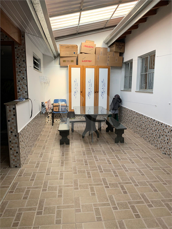 Casa para alugar com 2 quartos, 200m² - Foto 24