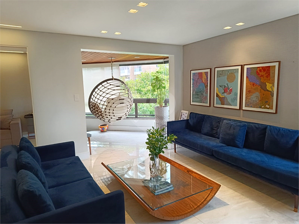 Apartamento para Venda em Perdizes com 3 suites