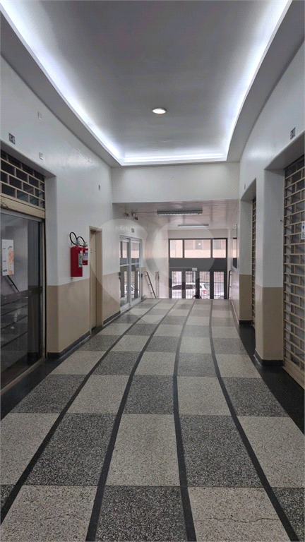 APARTAMENTO em CENTRO