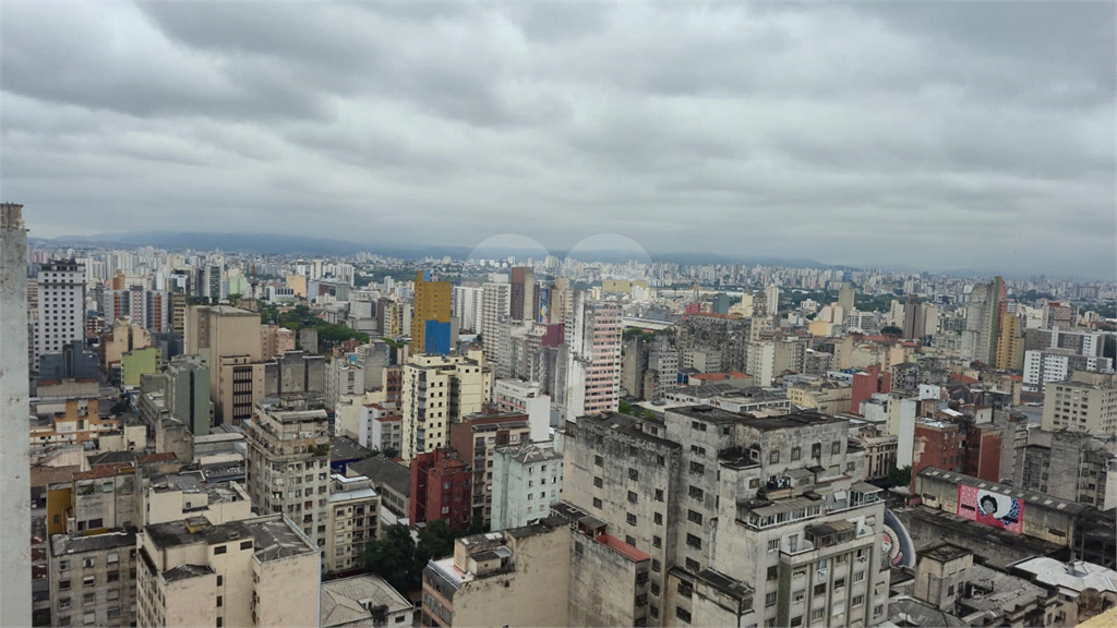 APARTAMENTO em CENTRO