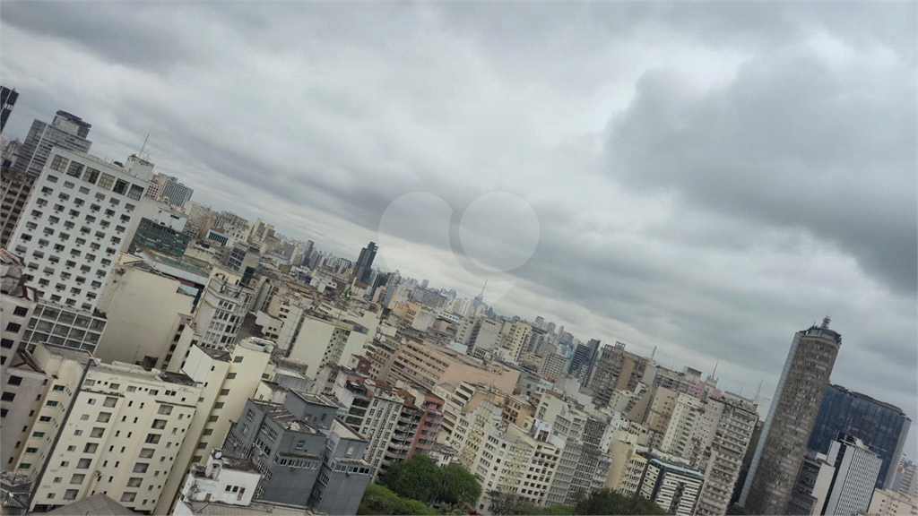 APARTAMENTO em CENTRO