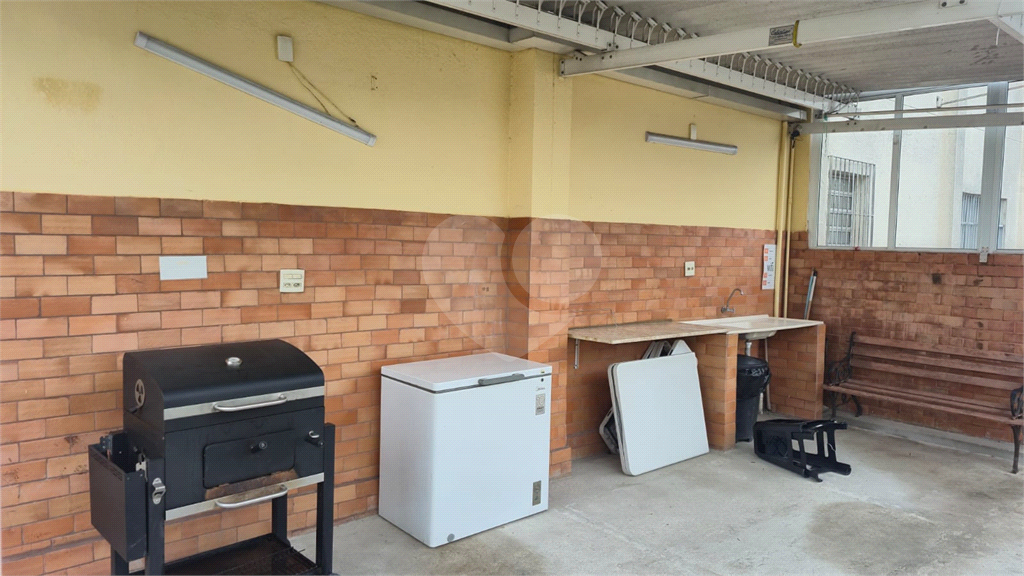 APARTAMENTO em CENTRO