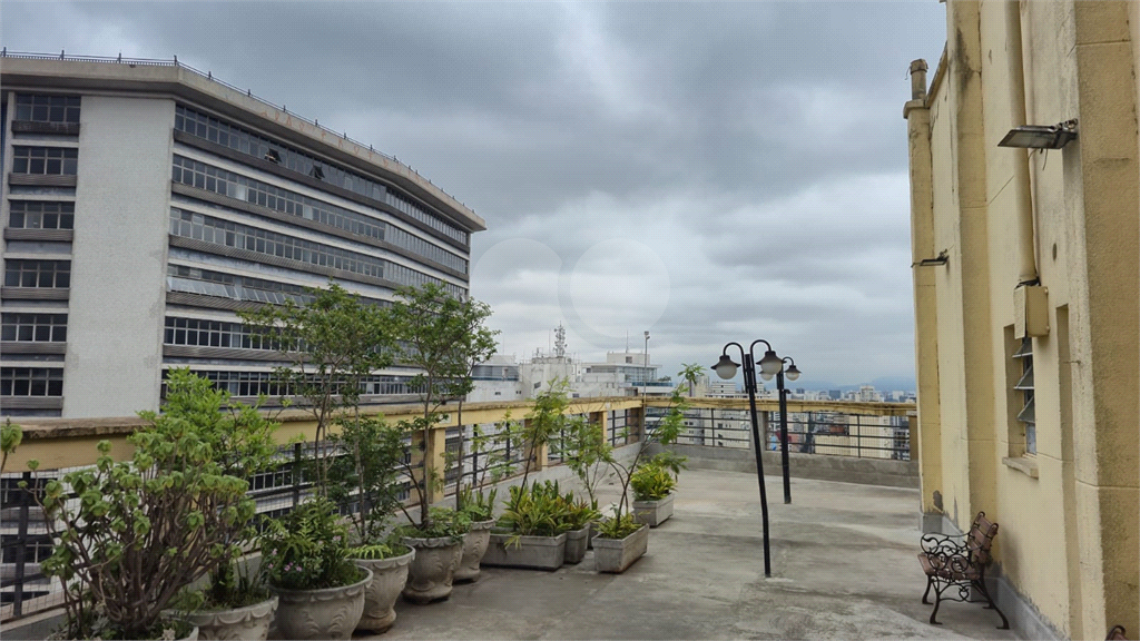 APARTAMENTO em CENTRO