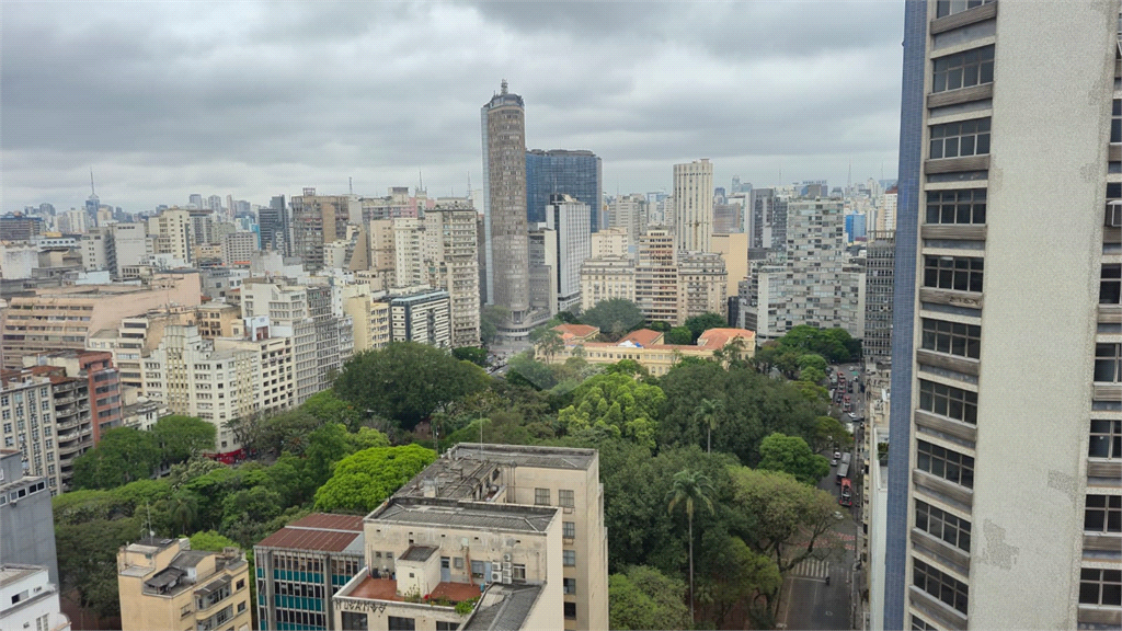 APARTAMENTO em CENTRO