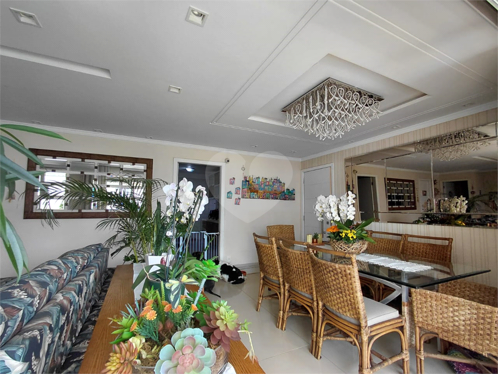 Imóvel de 120m² sala de estar com 2 ambientes com ampla varanda gourmet 2 vagas lazer completo Vl. Romana