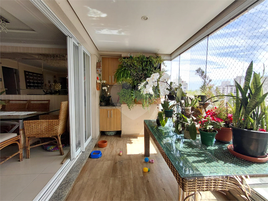 Imóvel de 120m² sala de estar com 2 ambientes com ampla varanda gourmet 2 vagas lazer completo Vl. Romana