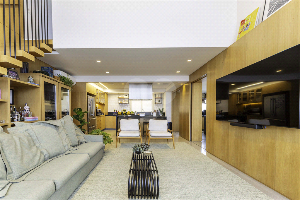 Apartamento dúplex para venda, com 196 m, 3 suítes e 3 vagas na Vila Madalena-SP