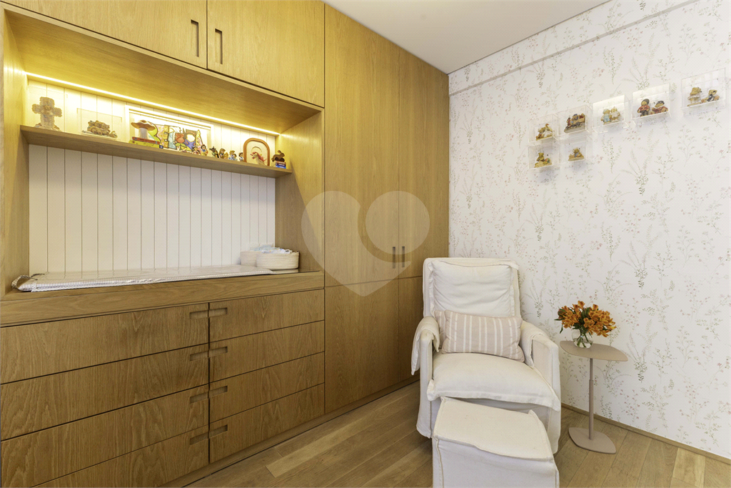 Apartamento dúplex para venda, com 196 m, 3 suítes e 3 vagas na Vila Madalena-SP