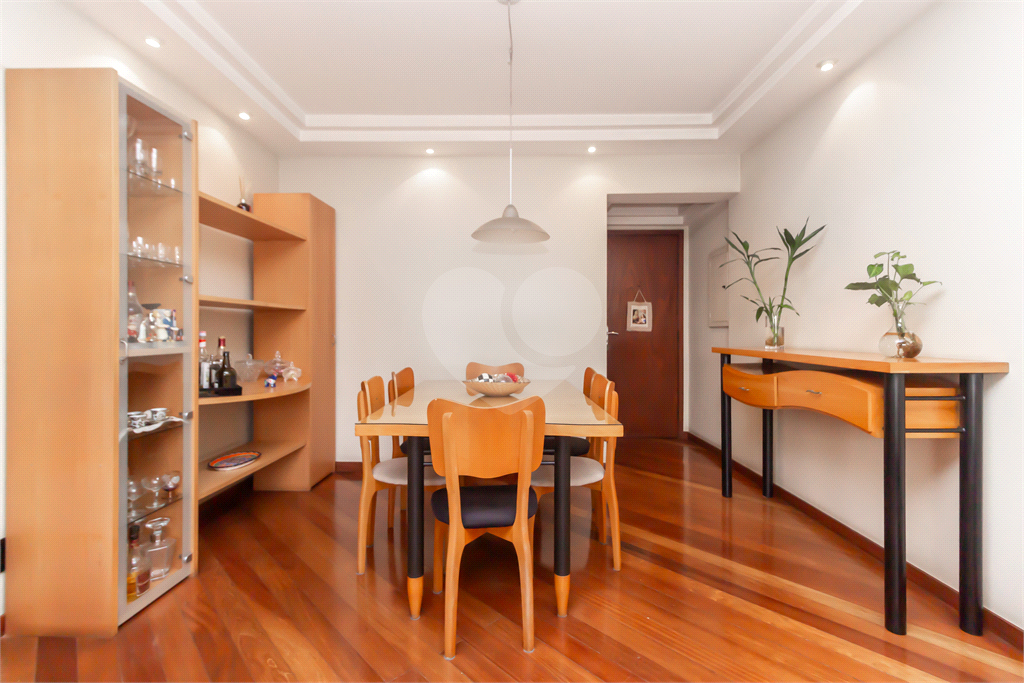 Apartamento - Mooca - 3 Quartos / 1 Suíte - 2 Vagas - Venda / Compra