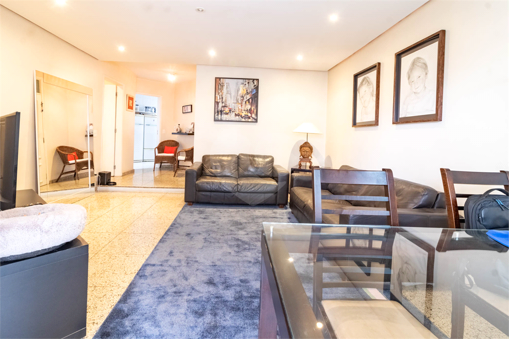 APARTAMENTO em MOEMA