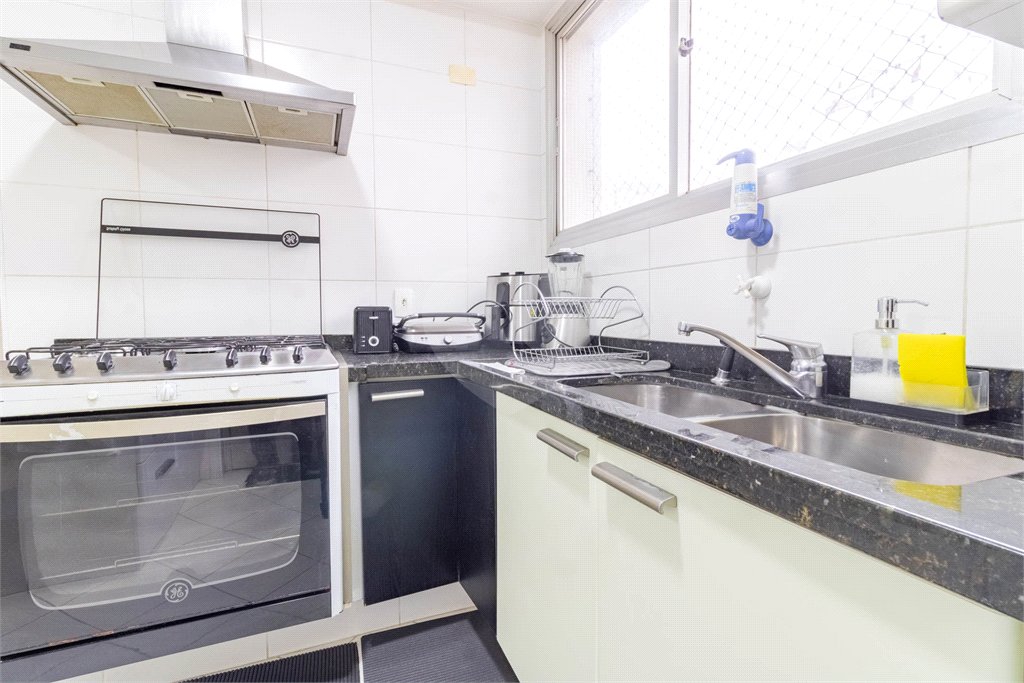 APARTAMENTO em MOEMA