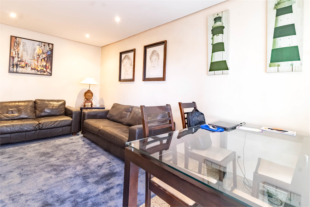 APARTAMENTO em MOEMA