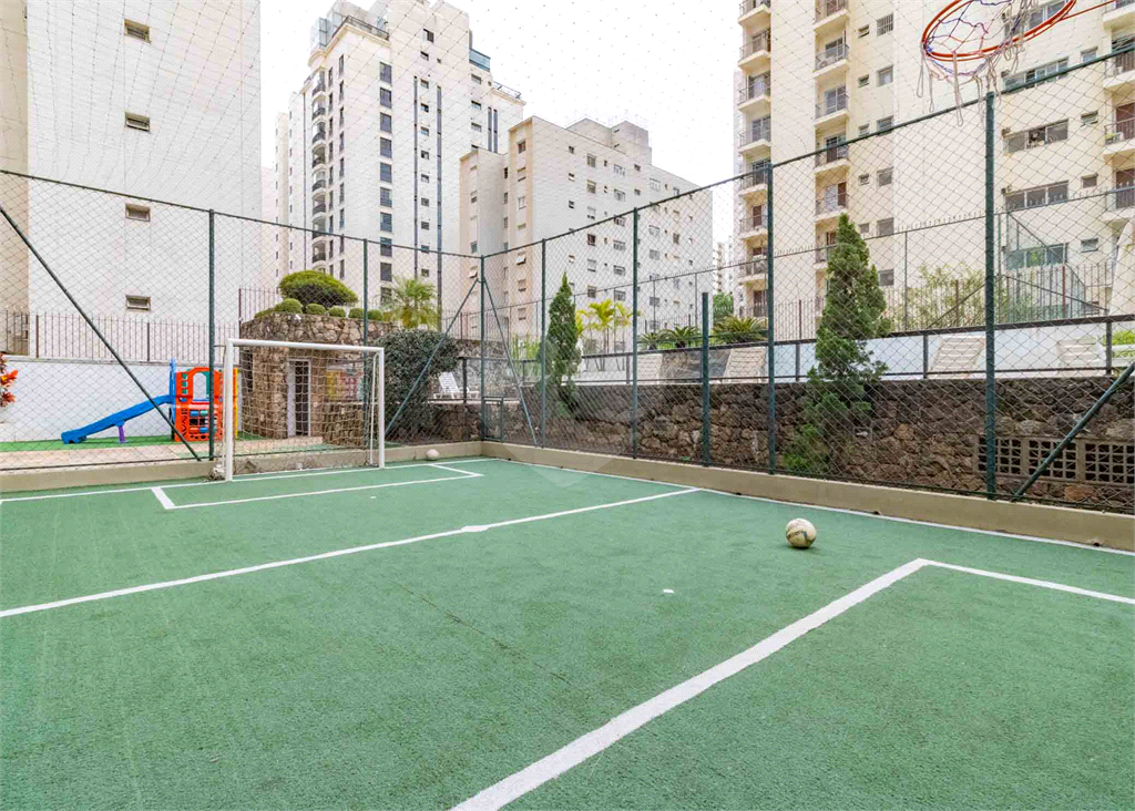 APARTAMENTO em MOEMA