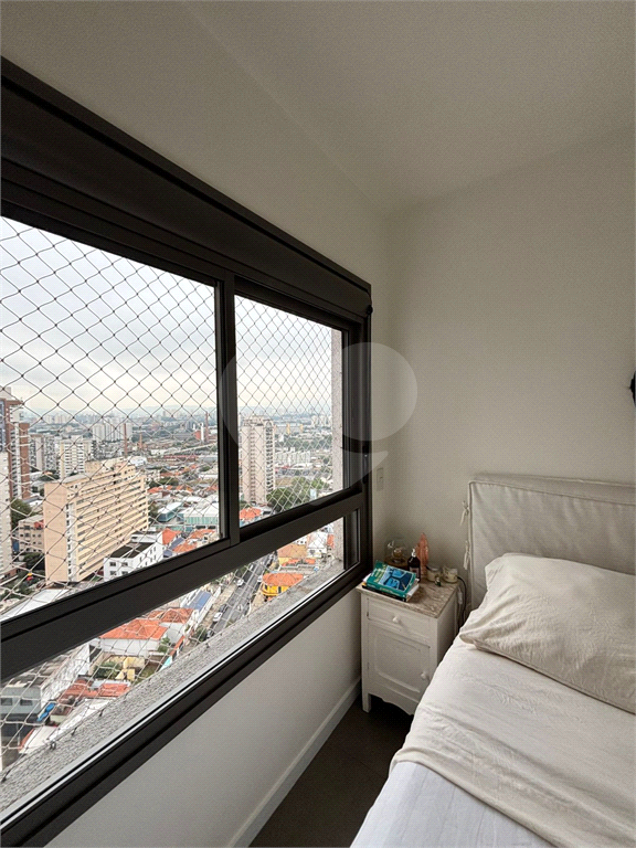 Imóvel de 69m² reformado com marcenaria de alto padrão, 2 quarto sendo 1 suíte 1 vaga Vila Romana