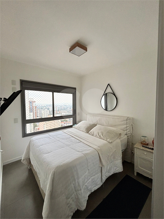 Imóvel de 69m² reformado com marcenaria de alto padrão, 2 quarto sendo 1 suíte 1 vaga Vila Romana