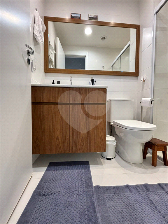 Imóvel de 69m² reformado com marcenaria de alto padrão, 2 quarto sendo 1 suíte 1 vaga Vila Romana