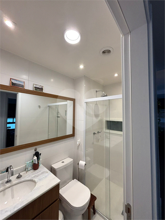 Imóvel de 69m² reformado com marcenaria de alto padrão, 2 quarto sendo 1 suíte 1 vaga Vila Romana