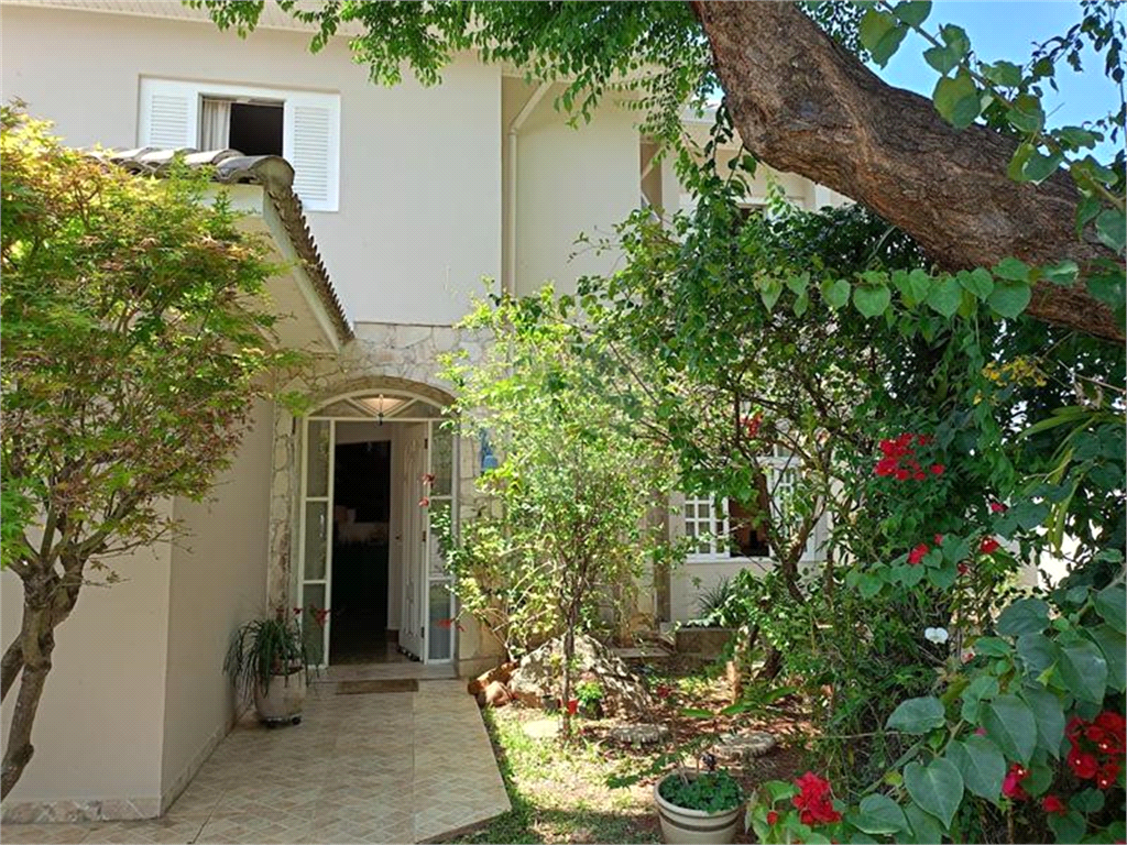 CASA - RESIDENCIAL ALPHAVILLE 11 