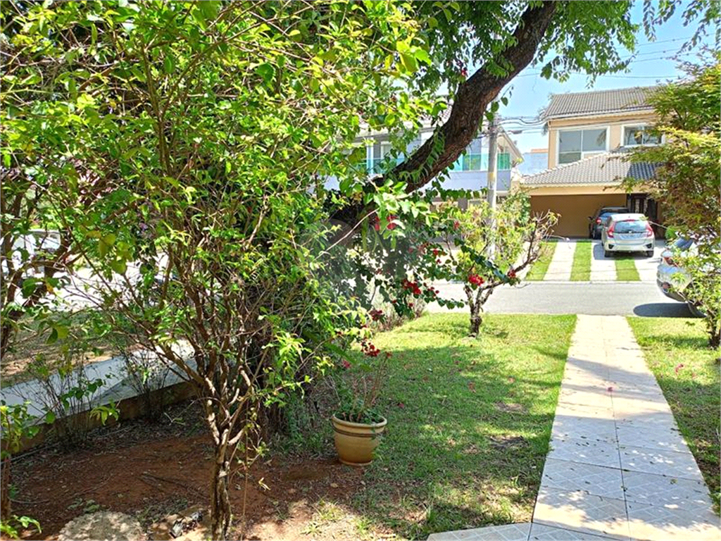 CASA - RESIDENCIAL ALPHAVILLE 11 