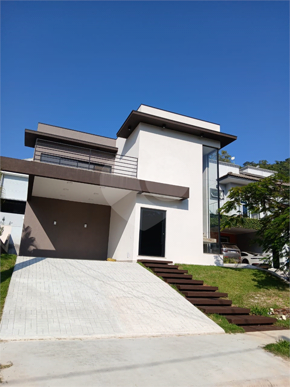 Casa de Condomínio à venda com 3 quartos, 202m² - Foto 1