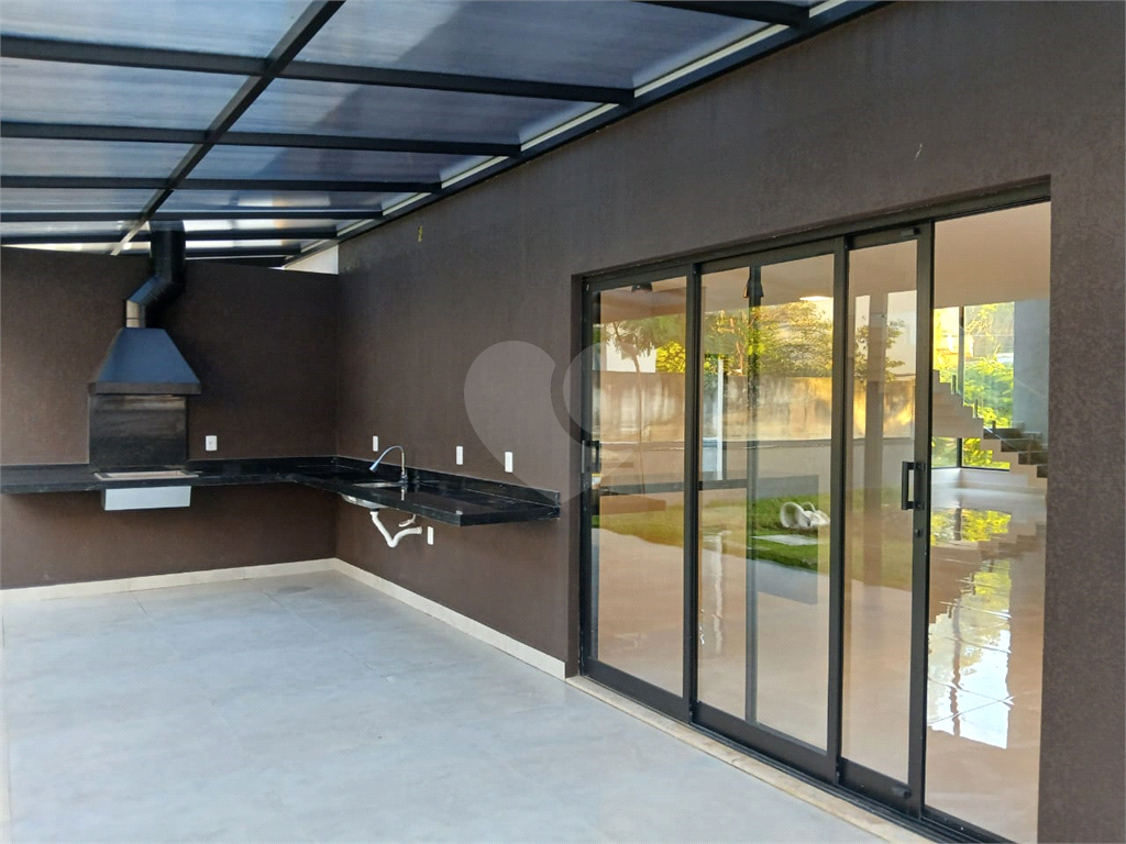 Casa de Condomínio à venda com 3 quartos, 202m² - Foto 3