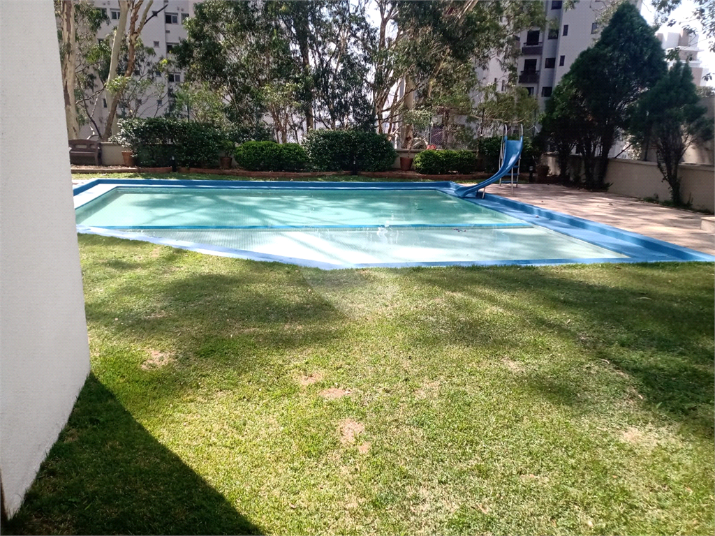 APARTAMENTO em VILA ANDRADE