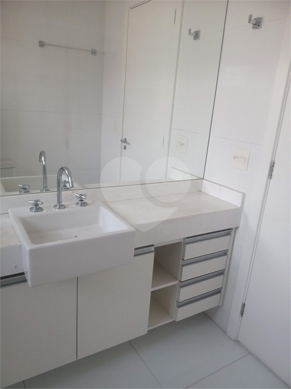 APARTAMENTO em HIGIENÓPOLIS