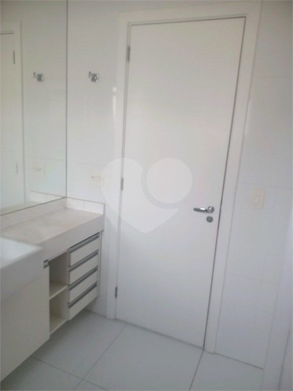 APARTAMENTO em HIGIENÓPOLIS