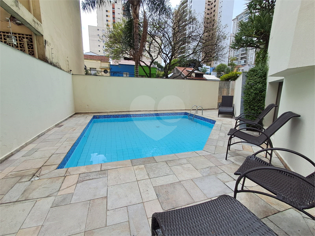 Imóvel de 74m² com 2 suítes com arcondicionado e janela antiruído piscina e 1 vaga Pompéia