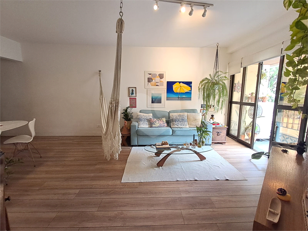 Imóvel de 74m² com 2 suítes com arcondicionado e janela antiruído piscina e 1 vaga Pompéia