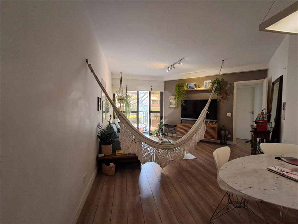 Imóvel de 74m² com 2 suítes com arcondicionado e janela antiruído piscina e 1 vaga Pompéia