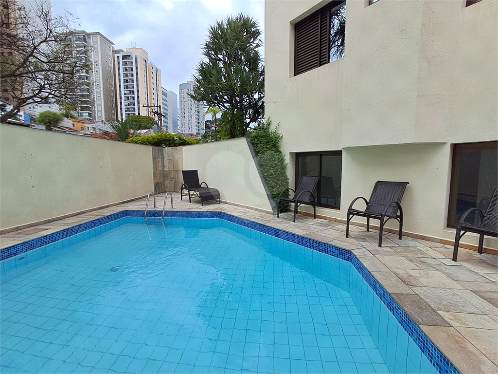 Imóvel de 74m² com 2 suítes com arcondicionado e janela antiruído piscina e 1 vaga Pompéia