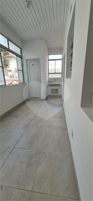 VENDE APARTAMENTO DE 2 DORMITÓRIOS, SACADA E COM VAGA - NA ACLIMAÇÃO