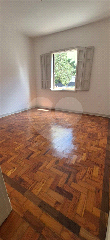 VENDE APARTAMENTO DE 2 DORMITÓRIOS, SACADA E COM VAGA - NA ACLIMAÇÃO