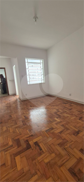 VENDE APARTAMENTO DE 2 DORMITÓRIOS, SACADA E COM VAGA - NA ACLIMAÇÃO